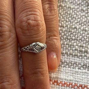 FINAL $ DROP: 14k white gold filigree baby/midi ring with single cut diamond